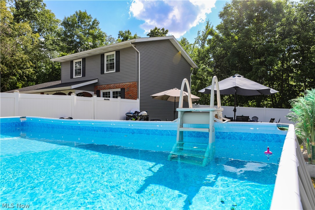 543 Briarcliff Avenue NE Alliance OH 44601