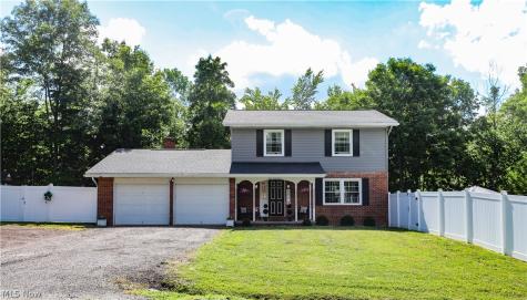 543 Briarcliff Avenue NE Alliance OH 44601