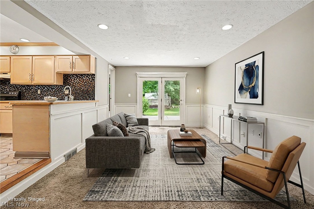 6557 Duneden Avenue Solon OH 44139
