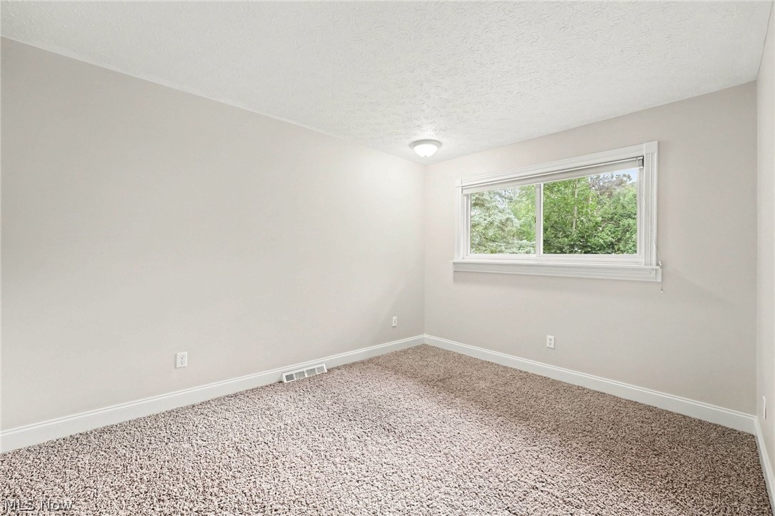 6557 Duneden Avenue Solon OH 44139