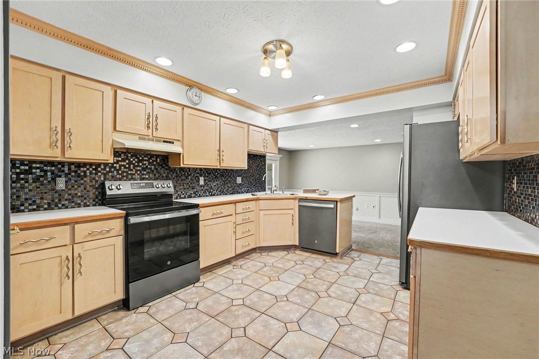 6557 Duneden Avenue Solon OH 44139