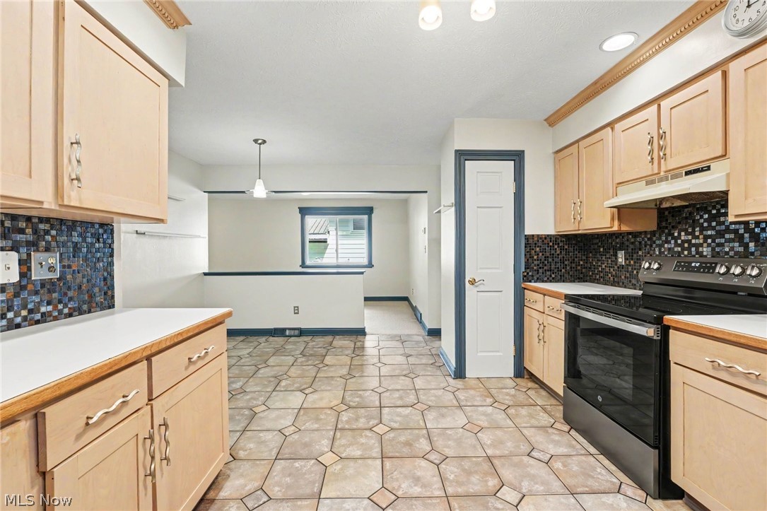 6557 Duneden Avenue Solon OH 44139