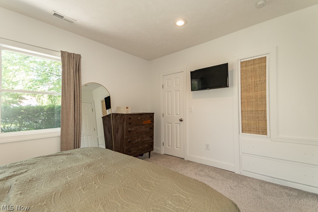 1342 Sebring Avenue Madison OH 44057