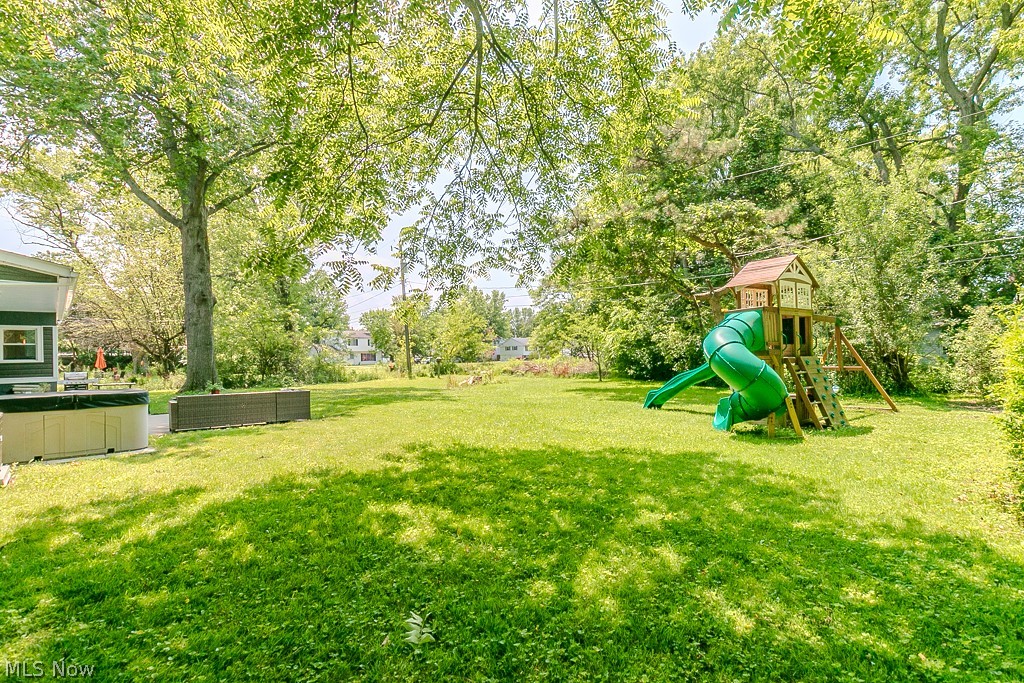 1342 Sebring Avenue Madison OH 44057