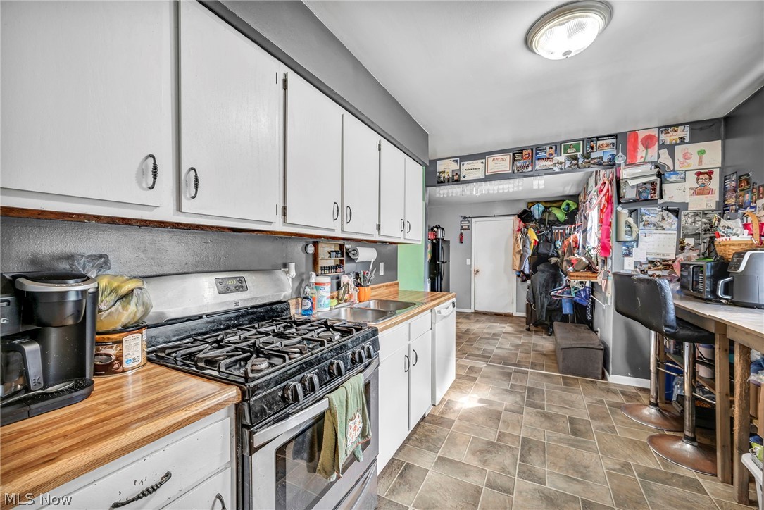 1781 Perth Road Madison OH 44057