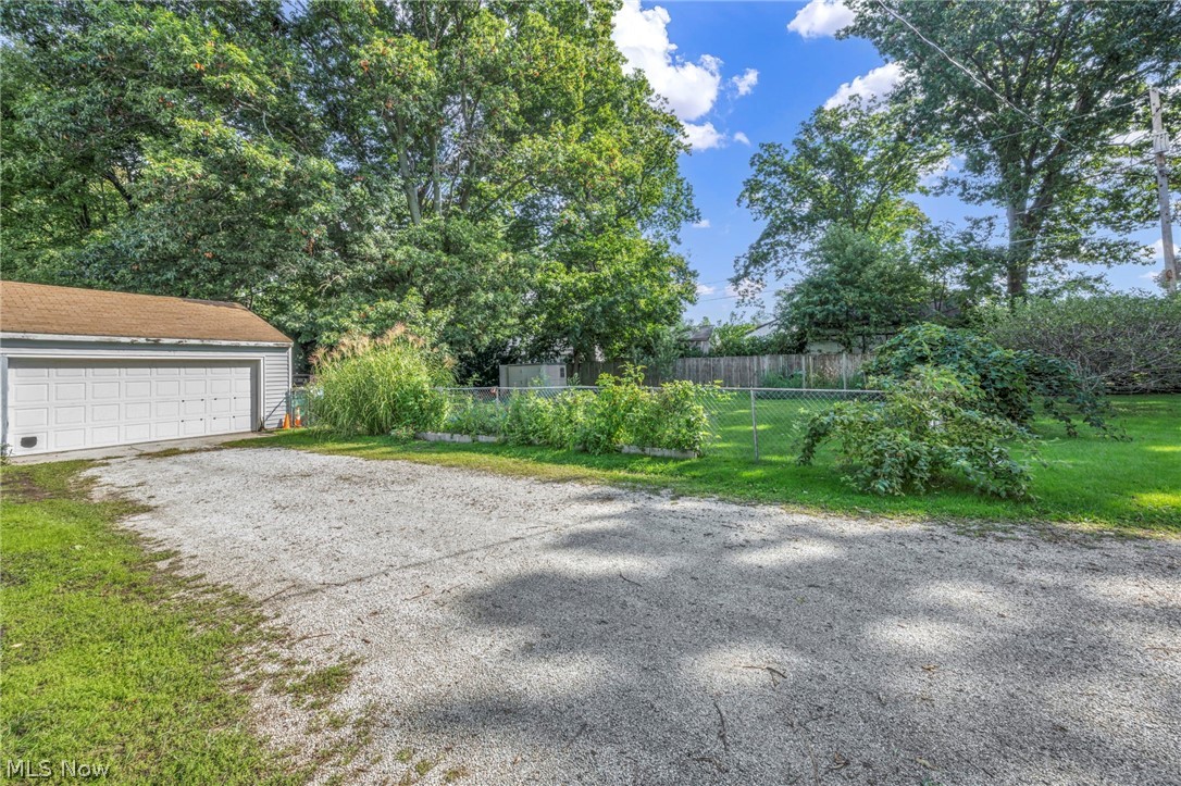 1781 Perth Road Madison OH 44057
