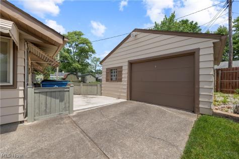 4129 Palm Avenue Lorain OH 44055