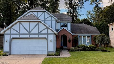 24739 Tara Lynn Drive North Olmsted OH 44070