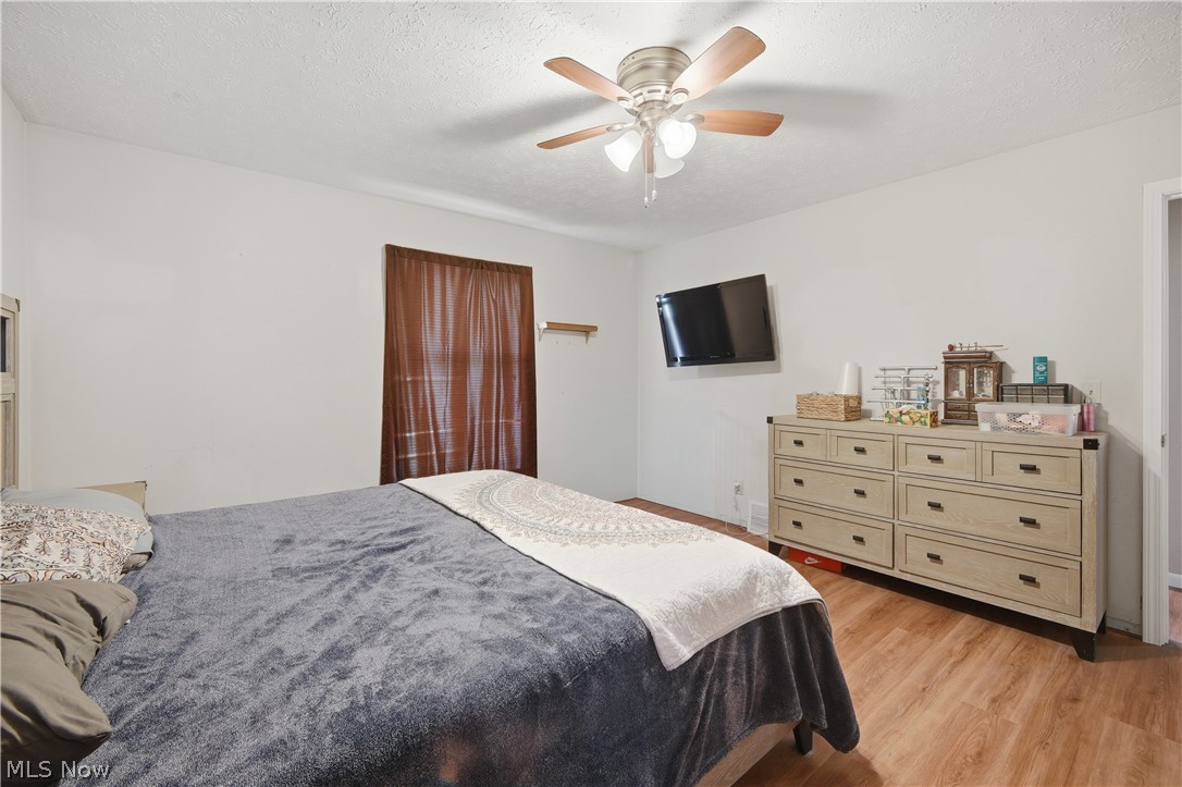 4647 Beverly Avenue NE Canton OH 44714
