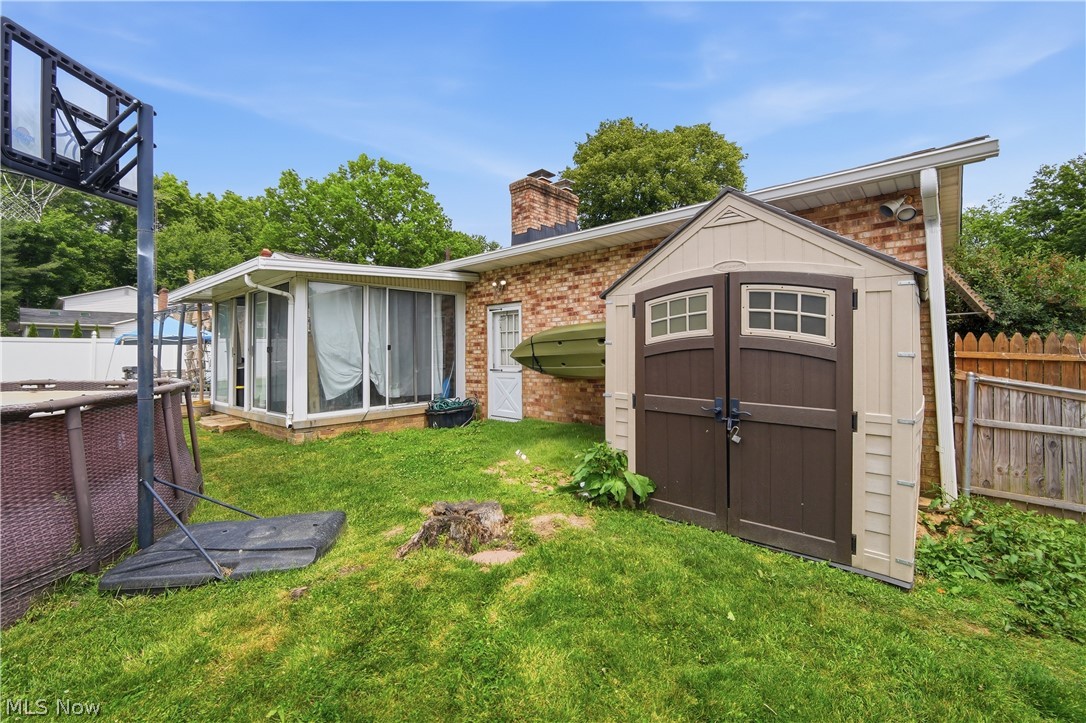 4647 Beverly Avenue NE Canton OH 44714