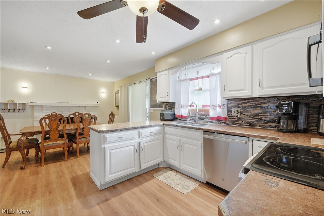 4647 Beverly Avenue NE Canton OH 44714