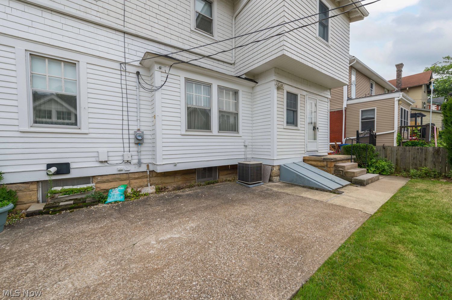 1436 Arthur Avenue Lakewood OH 44107