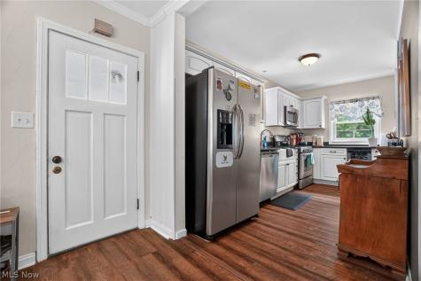 16 E Shore Boulevard Eastlake OH 44095
