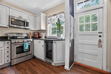 16 E Shore Boulevard Eastlake OH 44095