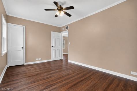16 E Shore Boulevard Eastlake OH 44095