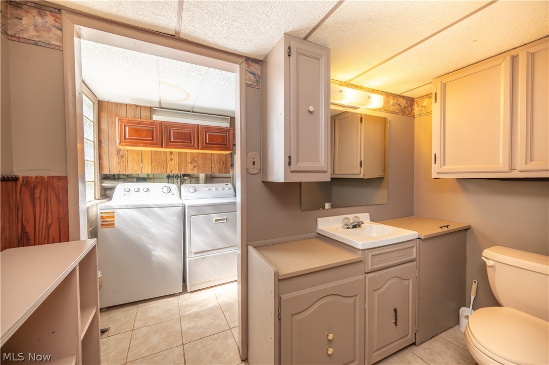 814 Illinois Avenue Mcdonald OH 44437