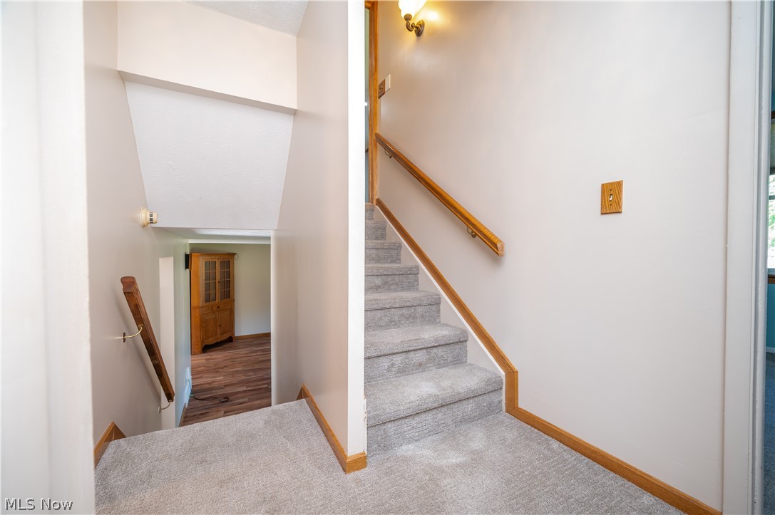 814 Illinois Avenue Mcdonald OH 44437