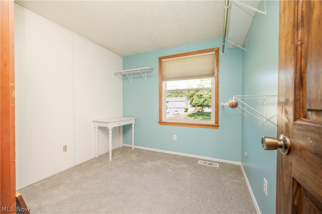814 Illinois Avenue Mcdonald OH 44437