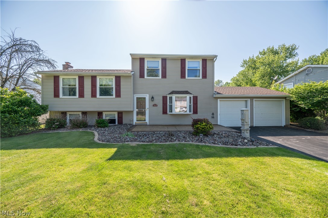 814 Illinois Avenue Mcdonald OH 44437