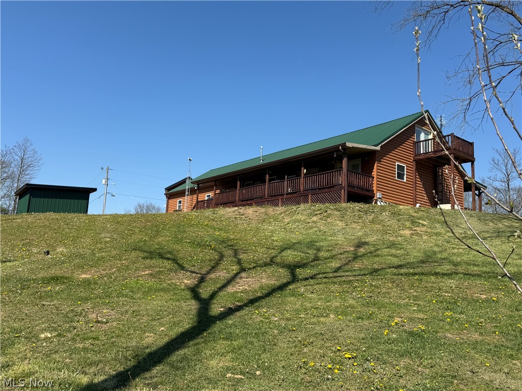8902 N State Route 78 Caldwell OH 43724