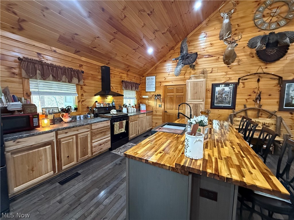 8902 N State Route 78 Caldwell OH 43724