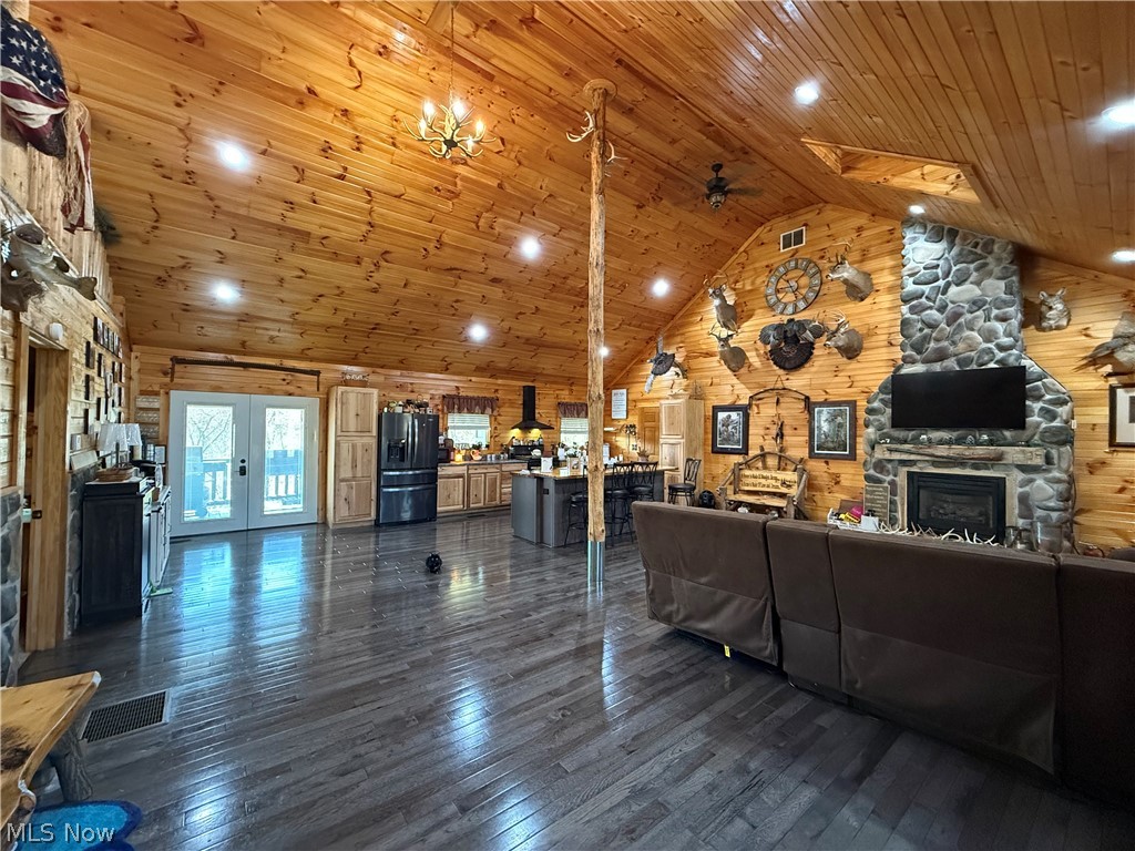 8902 N State Route 78 Caldwell OH 43724
