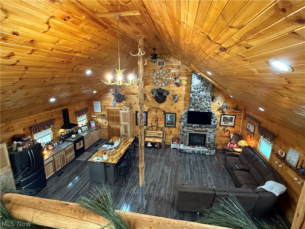 8902 N State Route 78 Caldwell OH 43724
