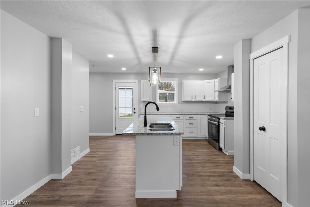 2351 Heston Drive Lake Milton OH 44429