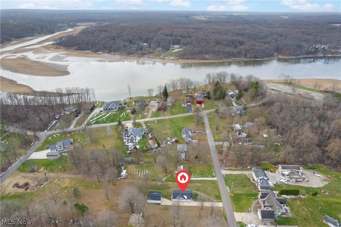 2351 Heston Drive Lake Milton OH 44429
