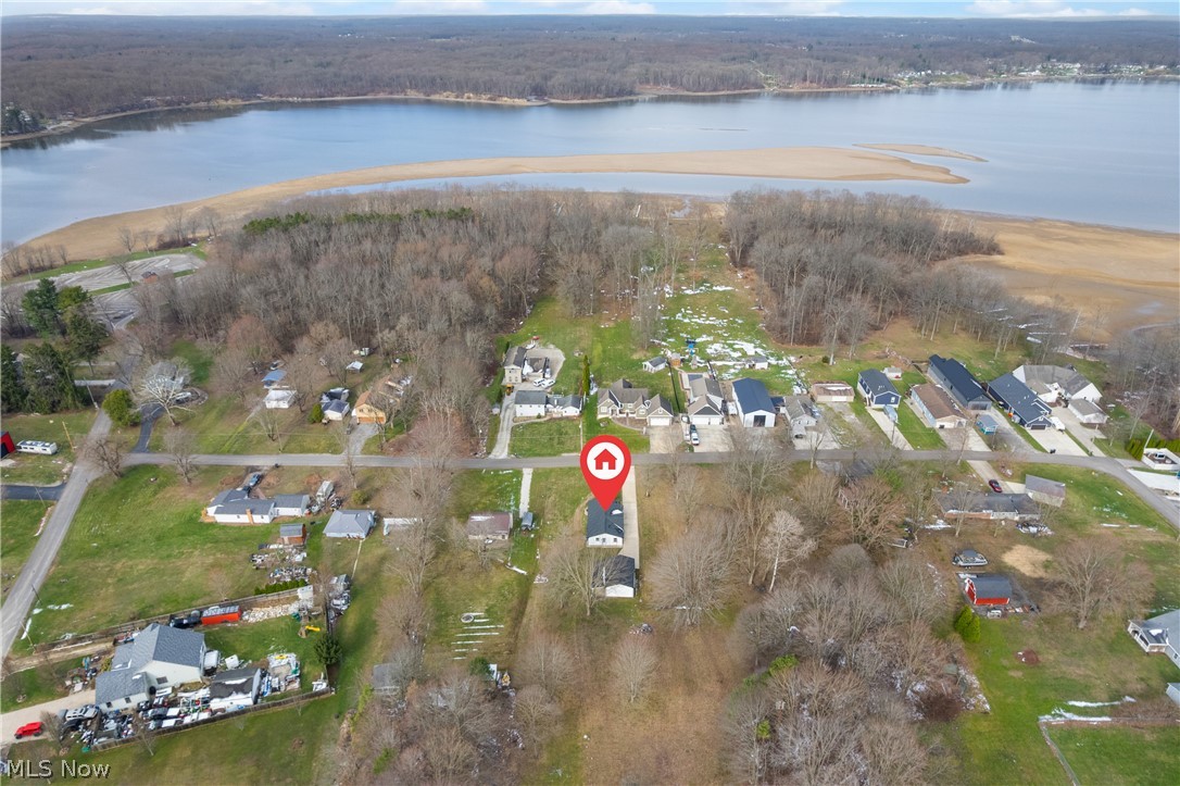 2351 Heston Drive Lake Milton OH 44429