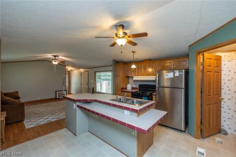 15 Elgin Oval Olmsted Twp OH 44138