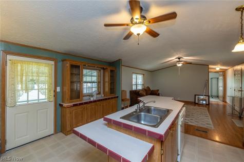 15 Elgin Oval Olmsted Twp OH 44138