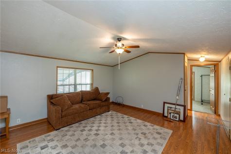 15 Elgin Oval Olmsted Twp OH 44138