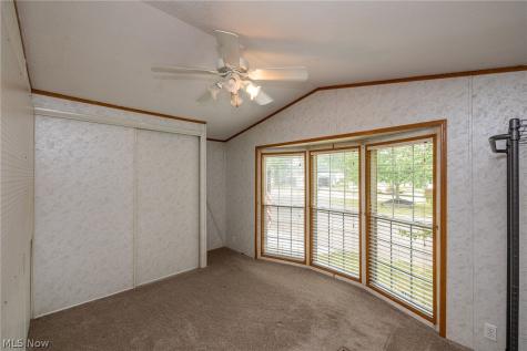 15 Elgin Oval Olmsted Twp OH 44138