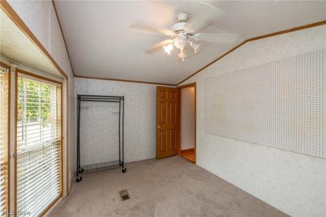 15 Elgin Oval Olmsted Twp OH 44138