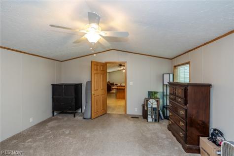 15 Elgin Oval Olmsted Twp OH 44138