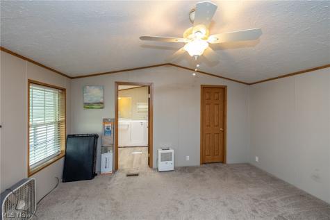 15 Elgin Oval Olmsted Twp OH 44138