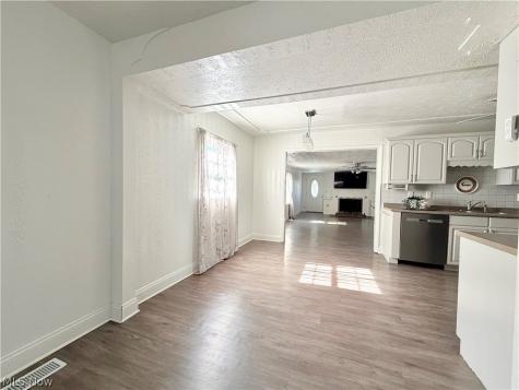 2051 Randall Street Lorain OH 44052