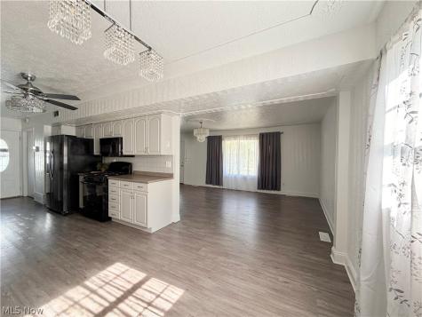 2051 Randall Street Lorain OH 44052