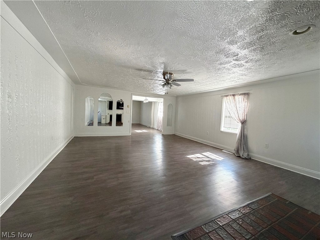 2051 Randall Street Lorain OH 44052