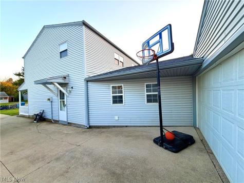 2051 Randall Street Lorain OH 44052