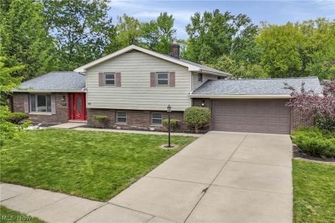 24420 S Oxford Oval North Olmsted OH 44070