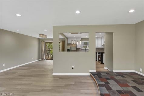 24420 S Oxford Oval North Olmsted OH 44070