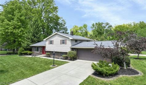 24420 S Oxford Oval North Olmsted OH 44070