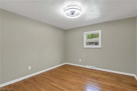 24420 S Oxford Oval North Olmsted OH 44070