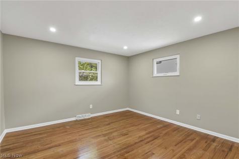 24420 S Oxford Oval North Olmsted OH 44070