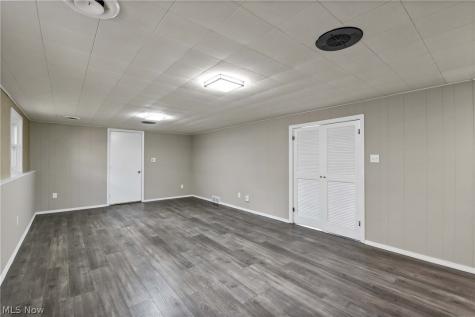 24420 S Oxford Oval North Olmsted OH 44070