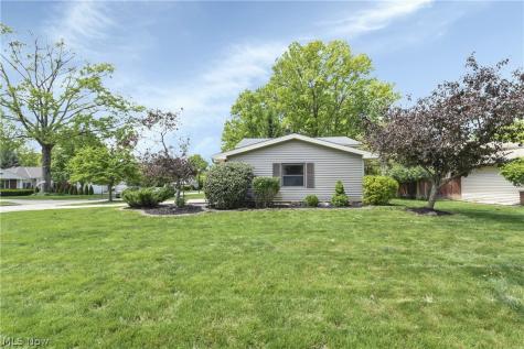 24420 S Oxford Oval North Olmsted OH 44070