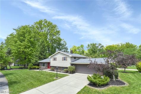 24420 S Oxford Oval North Olmsted OH 44070