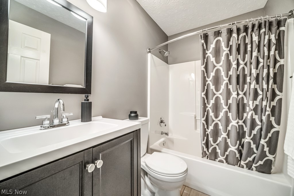 300 Eagleton Court Macedonia OH 44056